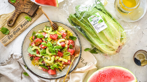 Melounový salát s okurkou, fetou a bylinkami